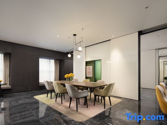 Шанхай: Hampton by Hilton Hotel(Shanghai Hongqiao NECC Jiuting)