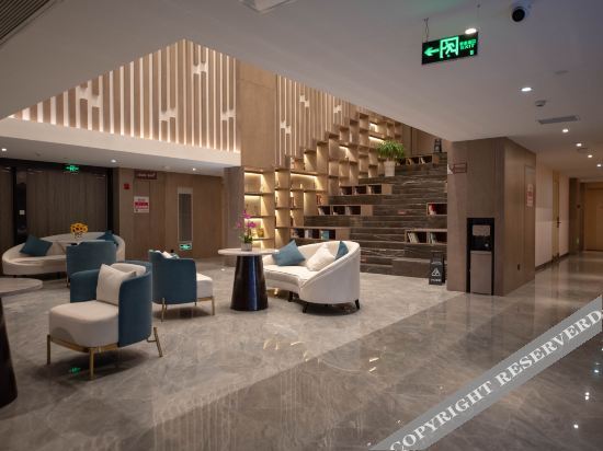 Чэнду: Geya Light House Hotel (Global Center New Convention and Exhibition Branch)