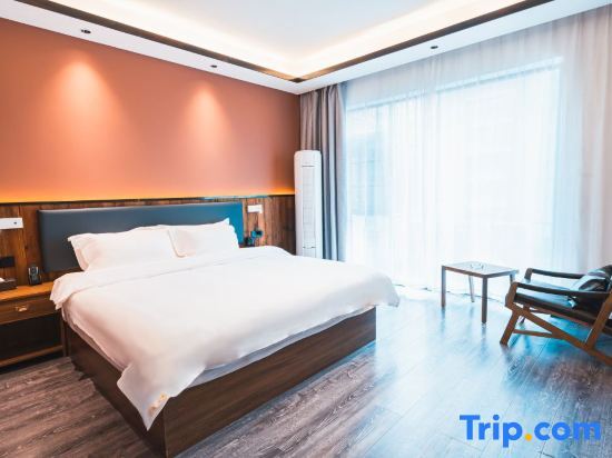 Гуйлинь: Lishang Xiaozhu Literature and Art Homestay (Guilin Two Rivers and Four Lakes)
