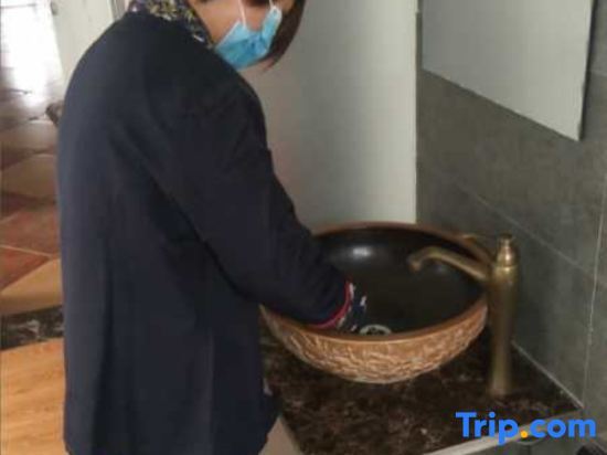 Хуаншань: Jianpozhai Hostel