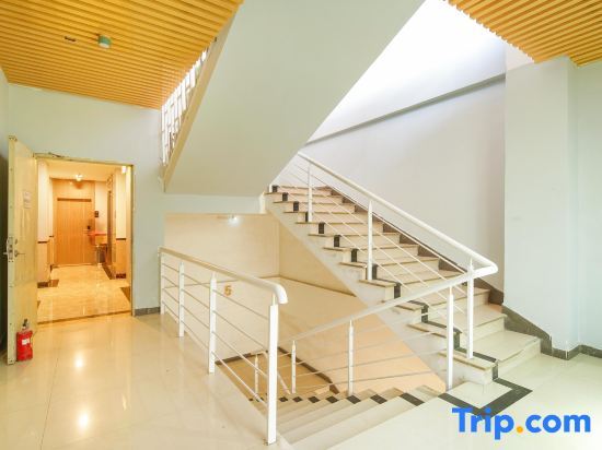 Дунгуань: Guangfei Meisilu Hotel (Dongguan Bank Liaobu Basketball Center)