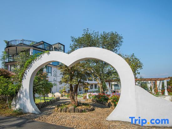 Хучжоу: Mountain trips to the AutumnVilla (Anji Zhejiang North Grand Canyon Branch)