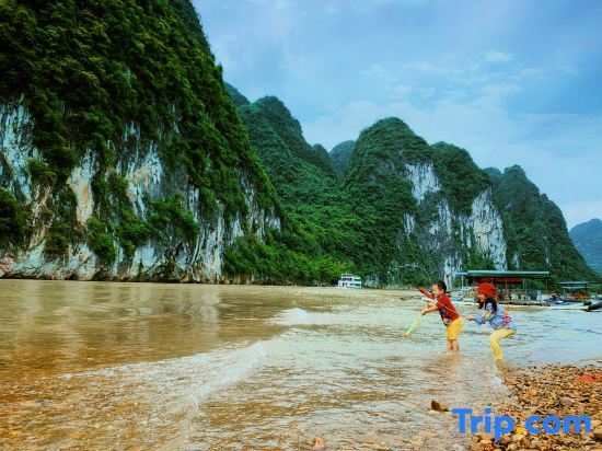 Яншо: Yangshuo Bilin Holiday Inn (20 yuan RMB Scenic Area Branch)