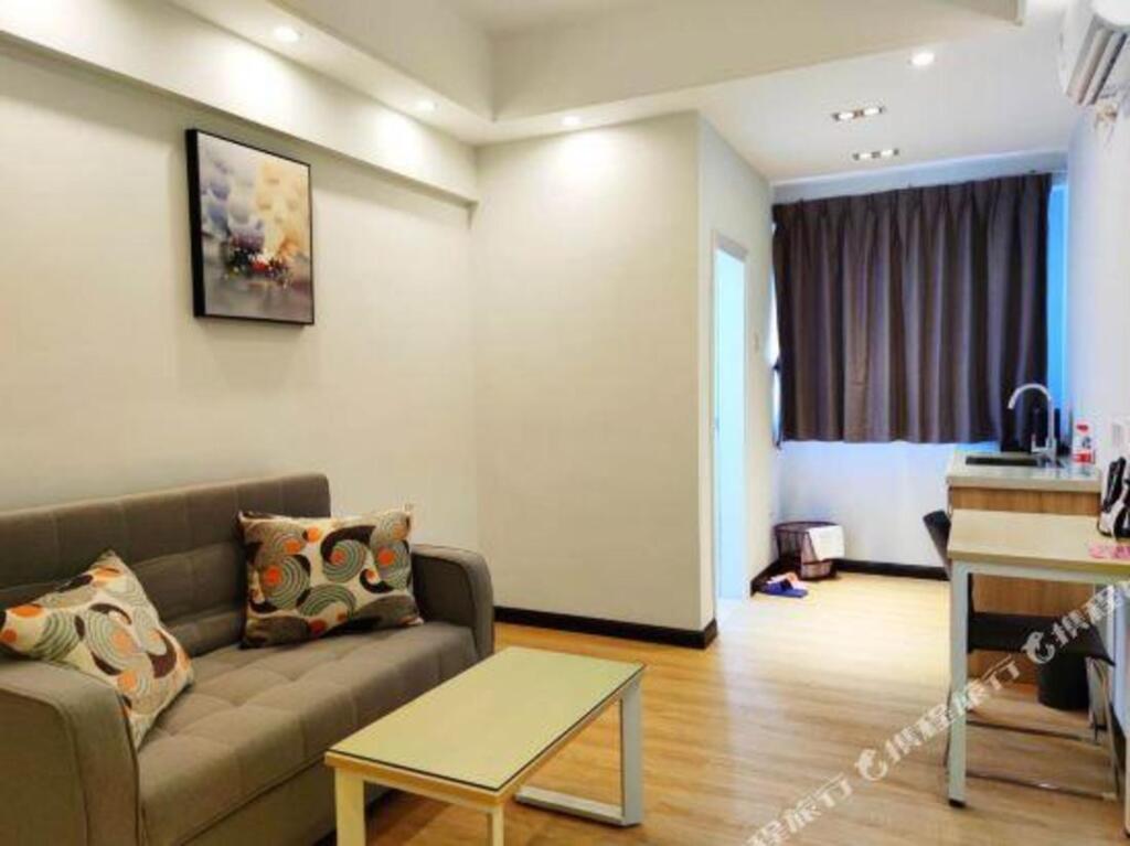Happiness Holiday Apartment (Zhongshan Changjiang Kaiyin) — фото 1