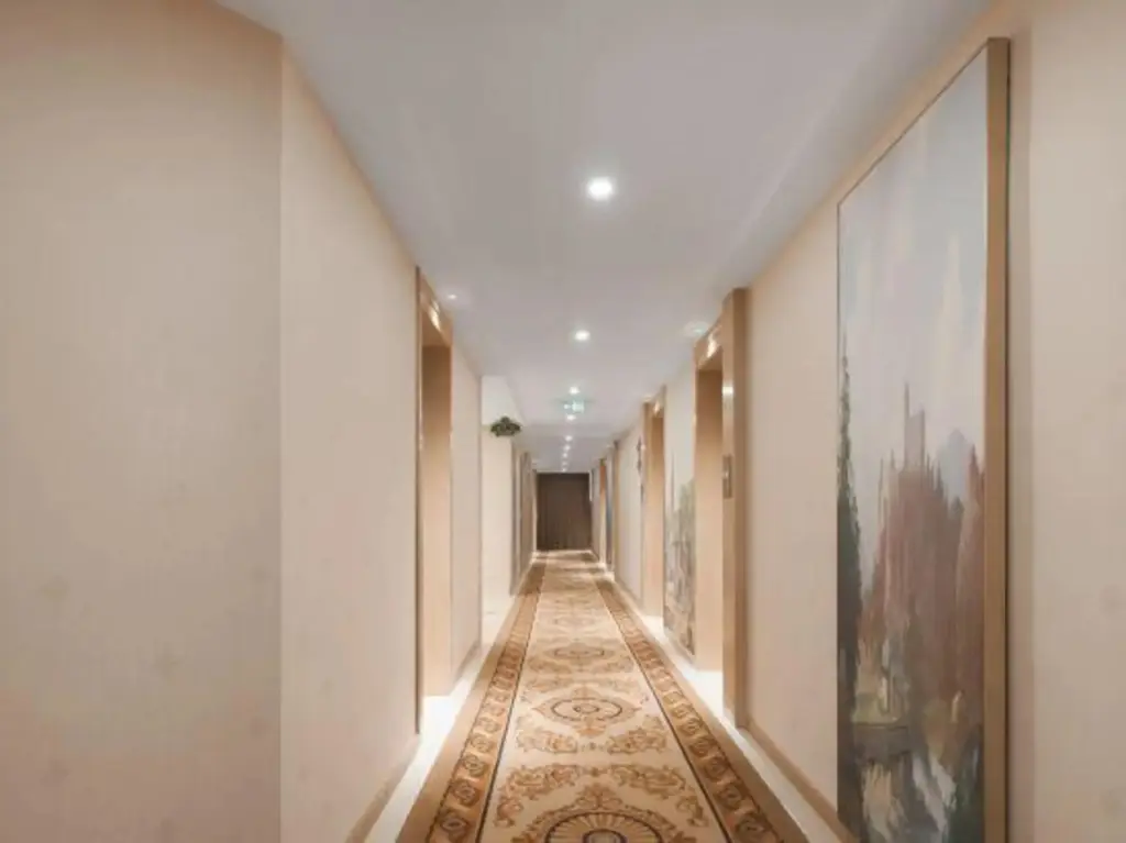 Vienna Hotel(Wenzhou Chashan University City Branch) — фото 1