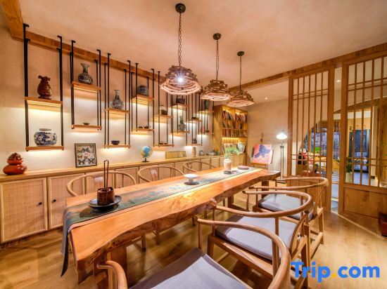 Чичжоу: Pillow Songbieyuan Homestay (Jiuhua Mountain Scenic Area Shangshan Transfer Center Branch)