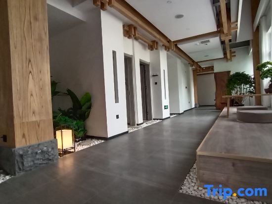 Кайфын: Sitong Shangyuan Hotel