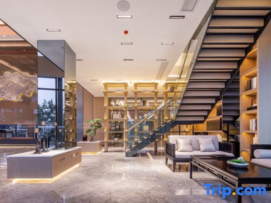 Шанхай: Gape Residence