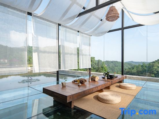 Чэнду: Dujiangyan Shili Mountain Jing Private Tang Hot Spring Resort Hotel (Qingchengshan Branch)