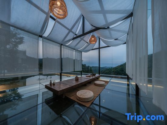 Чэнду: Dujiangyan Shili Mountain Jing Private Tang Hot Spring Resort Hotel (Qingchengshan Branch)