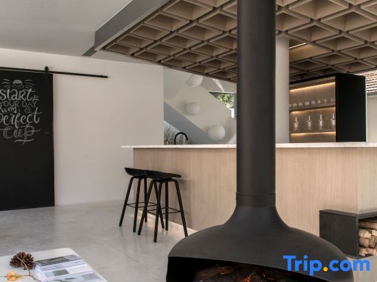 Хучжоу: Laiye Moganshan Designer Private Tang Homestay (Yucun Square)