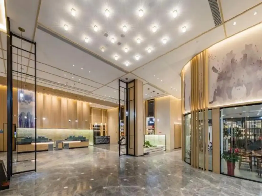 Фучжоу: MEHOOD LESTIE(Fuzhou Juyuanzhou Subway Station Store)