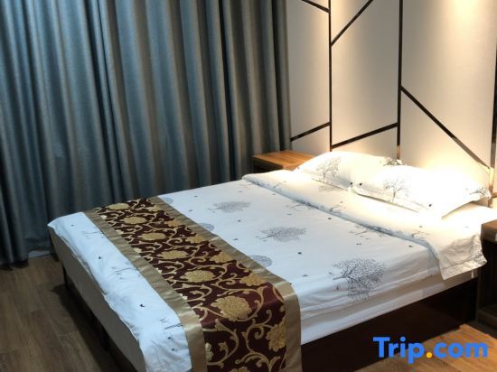 Линьи: Dongfang Hotel (Feixian Shengli Road Store)