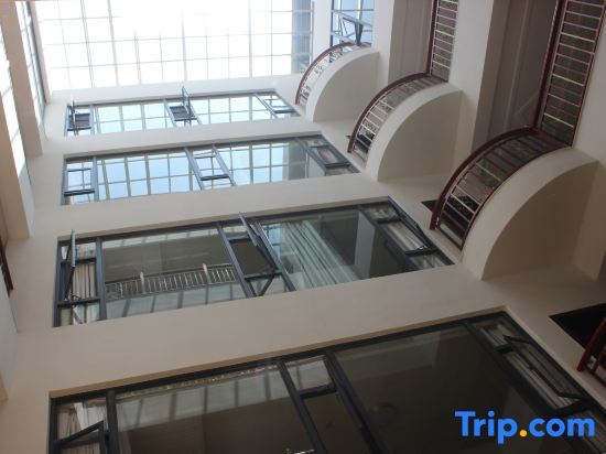 Дали: Fengmingjiutian   Hotels