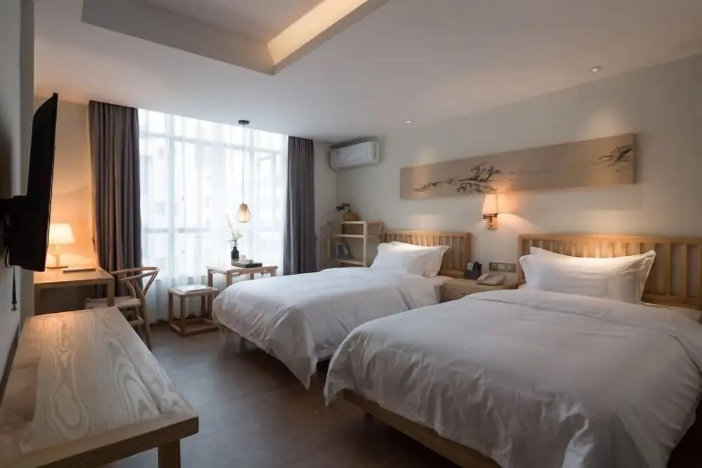Гуанчжоу: Helen Jiangnanfeng Art Hotel (Guangzhou University Town Store)