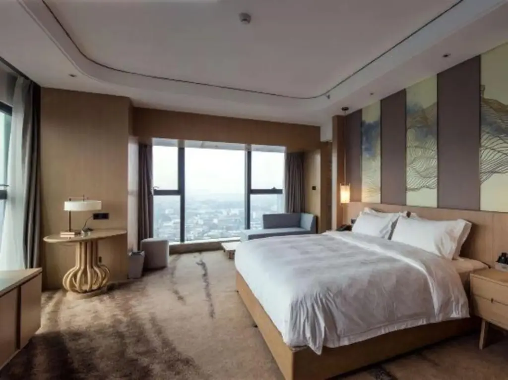 Чэнду: Lindao Holiday Inn