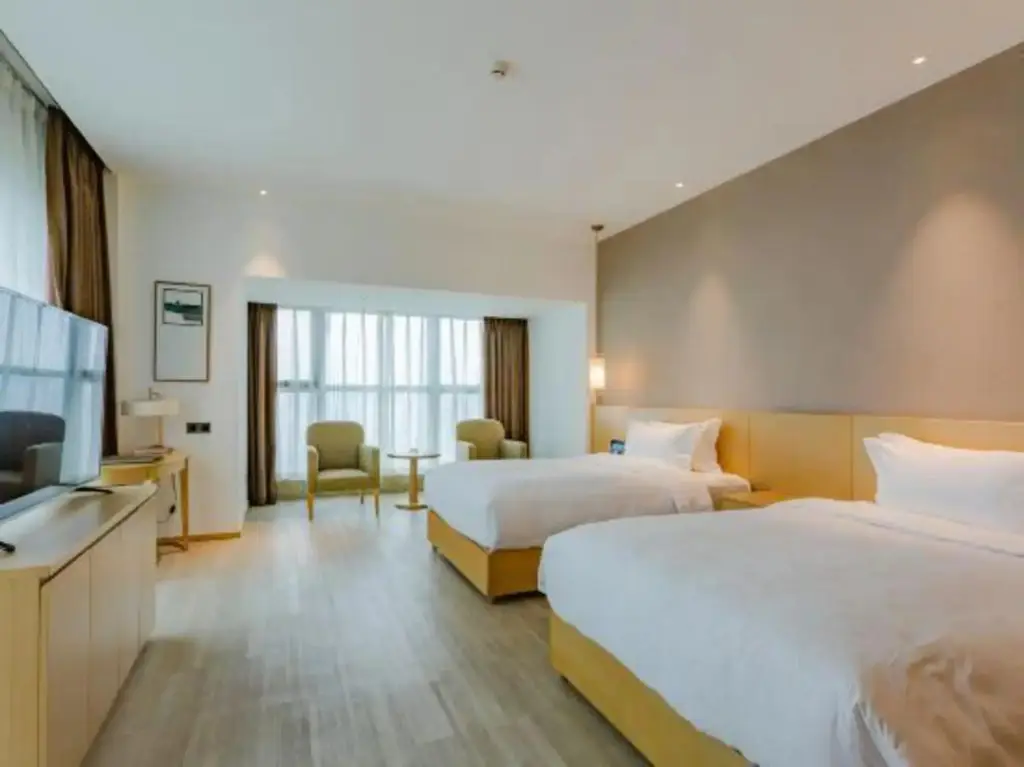 Чэнду: Lindao Holiday Inn