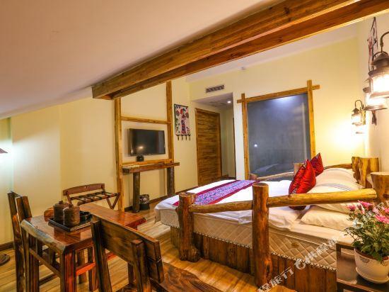 Чжанцзяцзе: Jieshang Huajiantang Holiday Inn