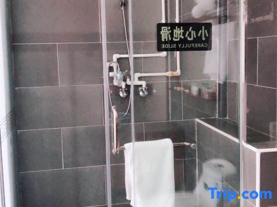 Пекин: Badaling Jijia Old Store Landscape Homestay