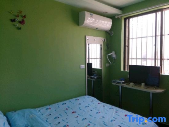 Ухань: Urban express theme apartment (optical valley plaza subway station store)