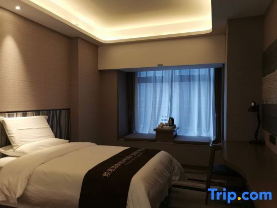 Циндао: Midland Marriott Hotel (West Coast New Area City Balcony Branch)