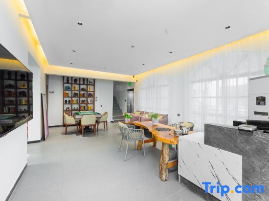 Шэньчжэнь: Shenzhen Jiaochangwei Roman holiday homestay