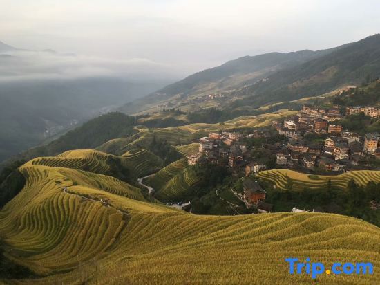 Longsheng: Longji Muyunju Boutique Homestay (Ping'an Zhuangzhai Seven Stars and Moon Viewing Point )