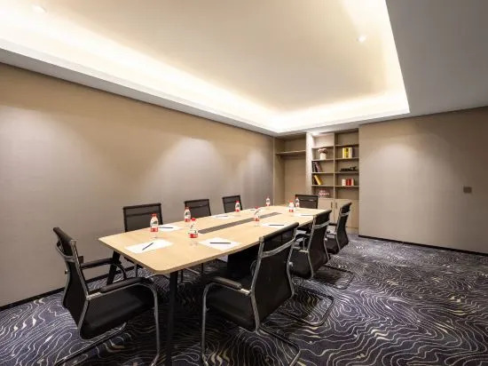 Циндао: Jiaozhou Felix International Hotel (Lanzhou West Road Jiaozhou Railway Station)