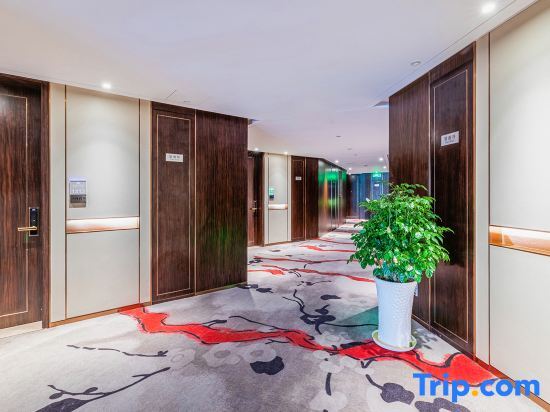 Тунжень: Tongren Vermilion Sand Hotel