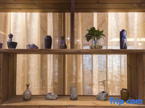 Шэньчжэнь: Lugu Inn (Luohu Lushan Art Town)