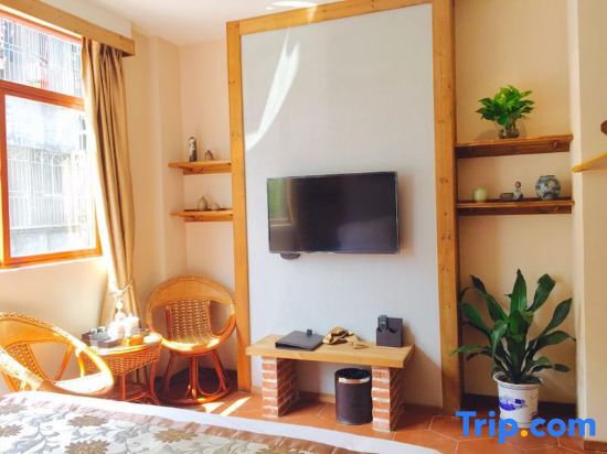 Шэньчжэнь: Lugu Inn (Luohu Lushan Art Town)