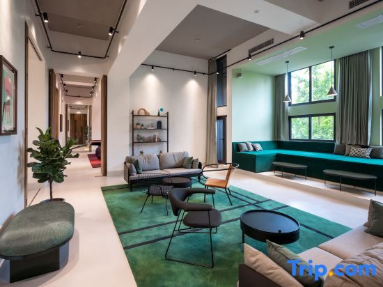 Шанхай: The Bridge House by Cohost