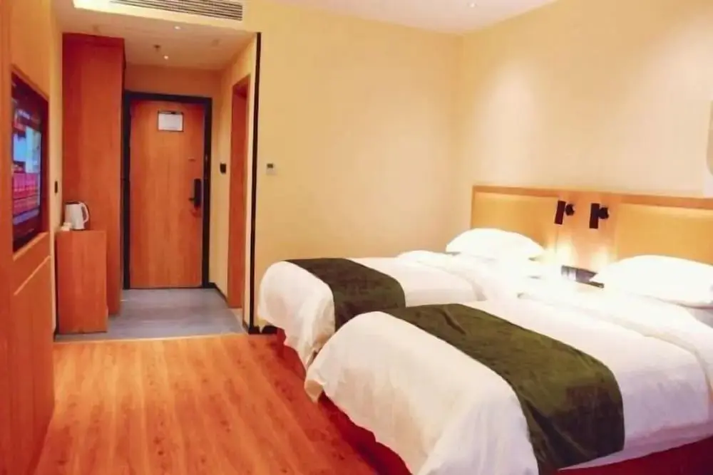 Ичунь: Greenhouse Hotel (Yichun  Mingyue Mountain Airport Hot