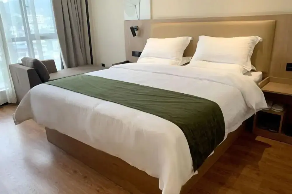 Ичунь: Greenhouse Hotel (Yichun  Mingyue Mountain Airport Hot