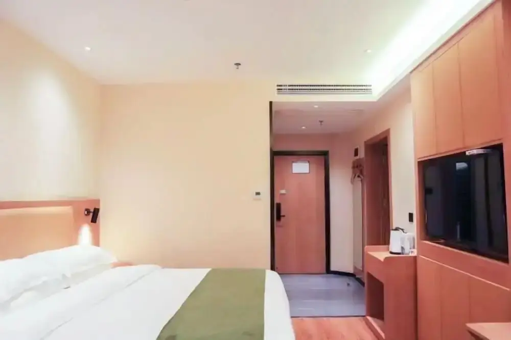 Ичунь: Greenhouse Hotel (Yichun  Mingyue Mountain Airport Hot