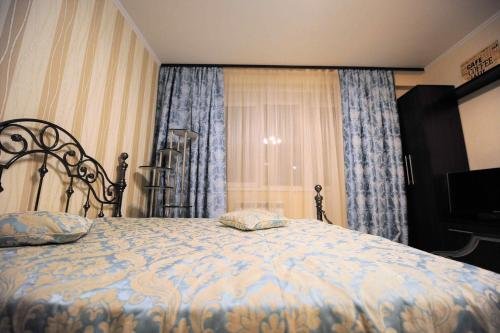 Тюмень: Apartment Fabrichnaya 9