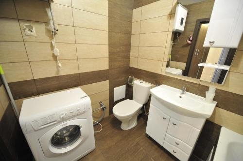 Тюмень: Apartment Fabrichnaya 9