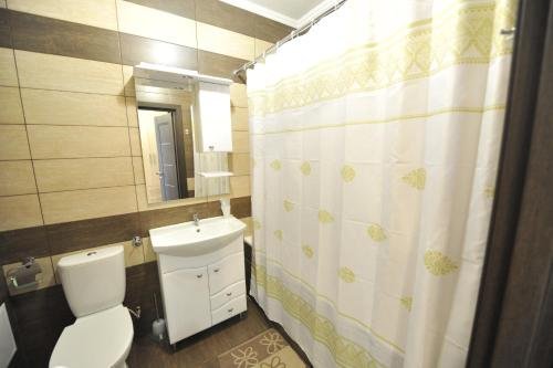 Тюмень: Apartment Fabrichnaya 9