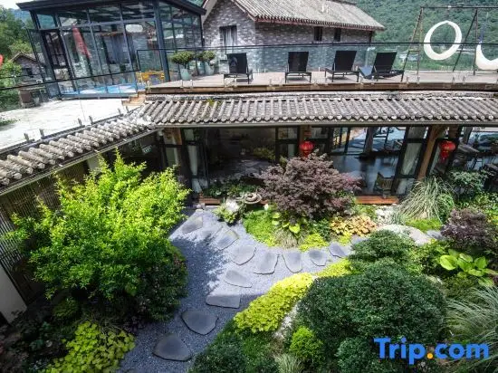Чэнду: Shanye Shanye Hot Spring Hotel（Rear Mount Qingcheng