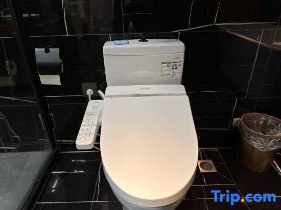 Чэнду: Shanye Shanye Hot Spring Hotel（Rear Mount Qingcheng