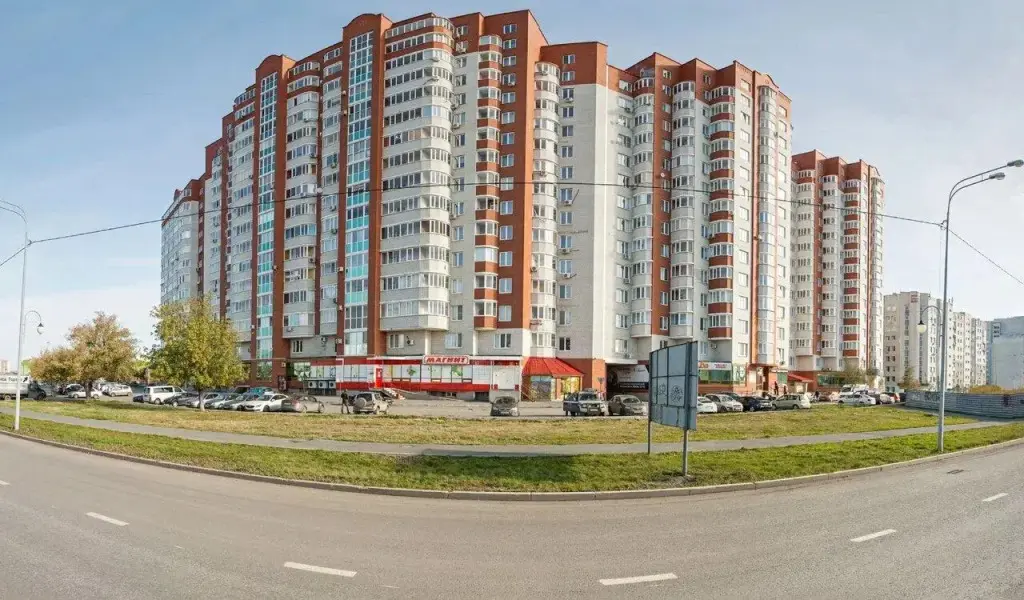 Тюмень: Апартаменты на улице 50 лет ВЛКСМ 13