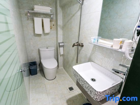 Шанхай: Holiday Inn on Sunday (Shanghai New International Expo Center)