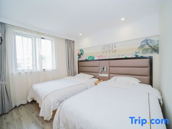 Шанхай: Holiday Inn on Sunday (Shanghai New International Expo Center)