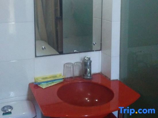 Шанхай: Shanghai  Anyi Hostel