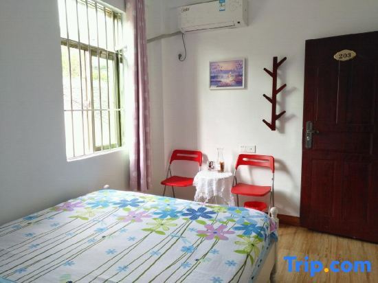 Шэньчжэнь: Left-hand hostel in Xichong,shenzhen