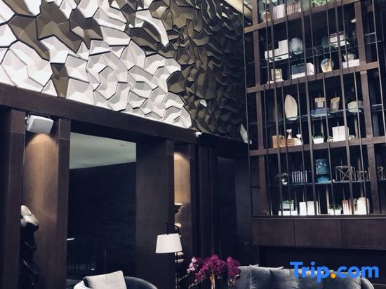 Харбин: Splendent Holiday Hotel