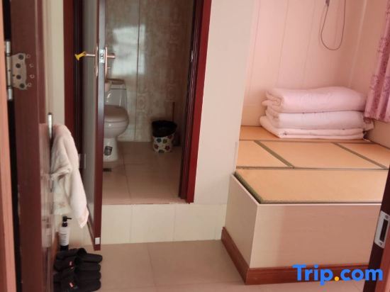 Пекин: Chance encounter at inn