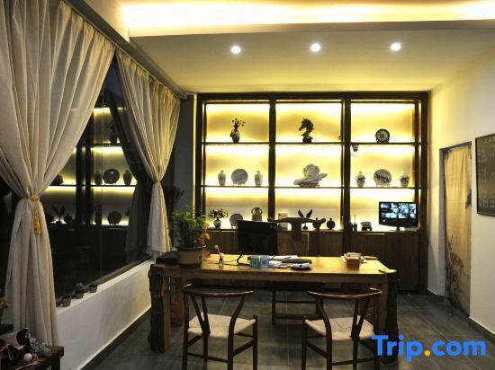 Вэньчуань: Siguniangshan Zhongshan Inn (Changpinggou Scenic Area)