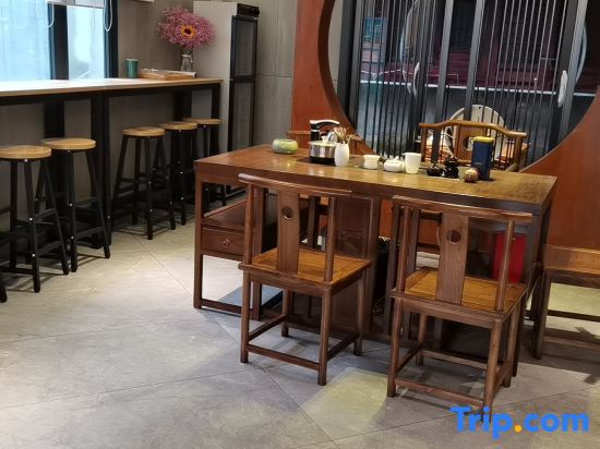 Фэнхуан: Yinxi Linjiang Homestay (Phoenix Ancient Town Tuojiang Yunqiao Branch)