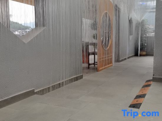 Фэнхуан: Yinxi Linjiang Homestay (Phoenix Ancient Town Tuojiang Yunqiao Branch)
